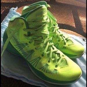 Hyperdunk Nike shoes